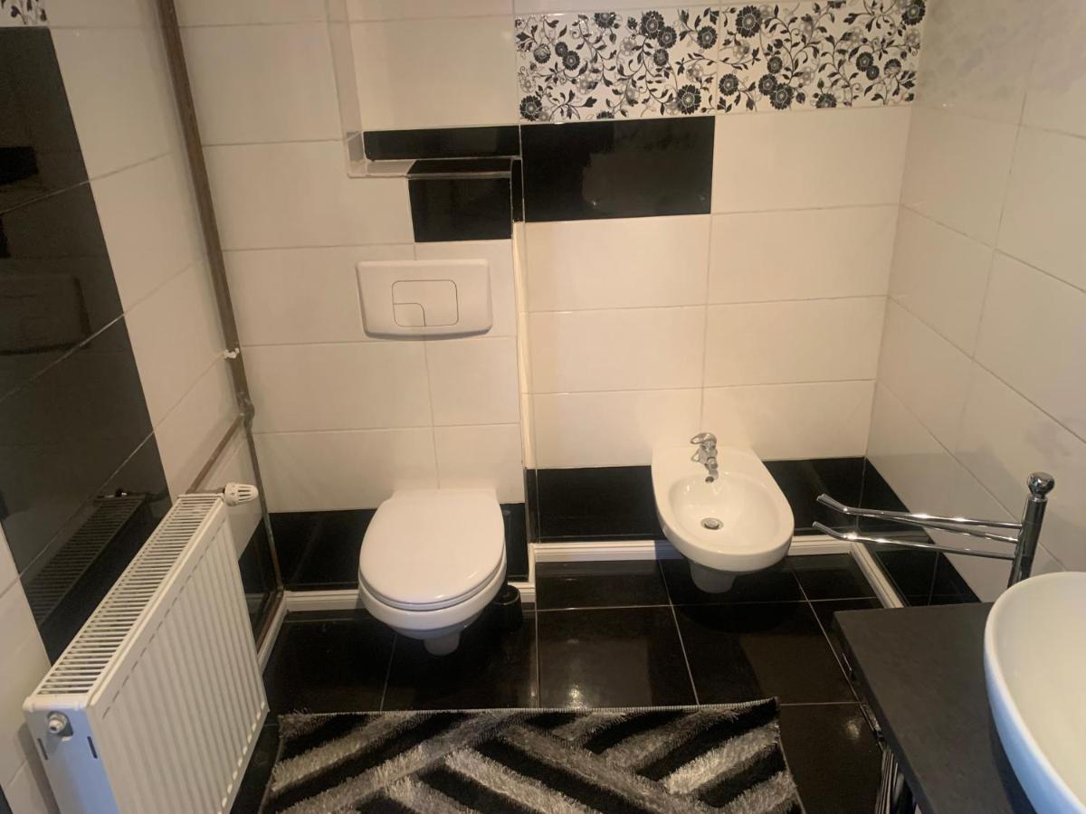 Apartament cu vedere la grădină