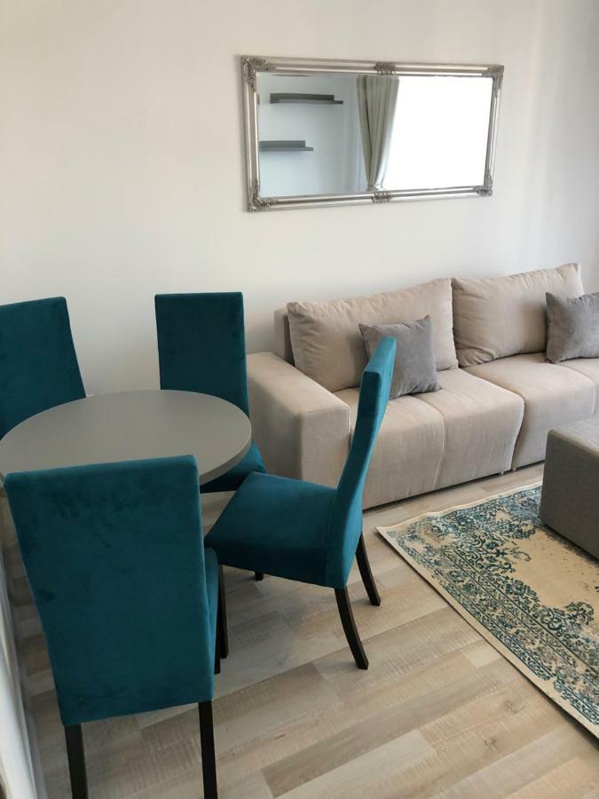 Apartament cu vedere la munte