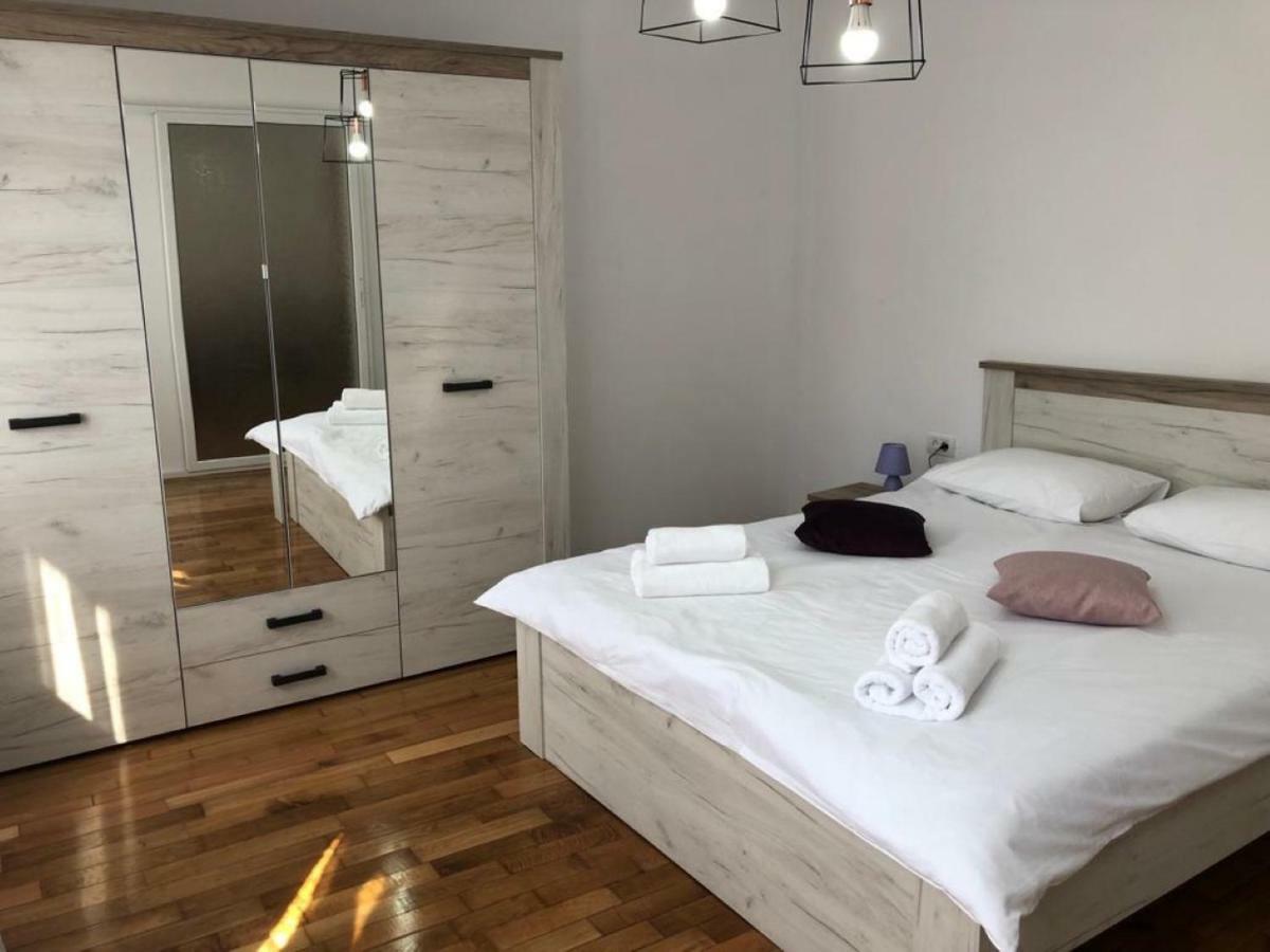 Apartament cu vedere la munte