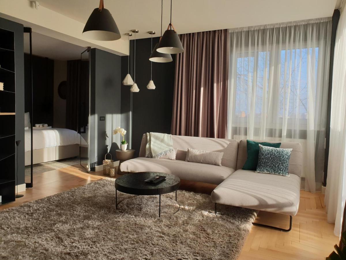 Apartament cu balcon
