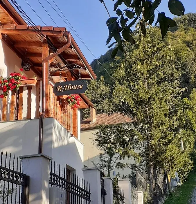 R-House-1