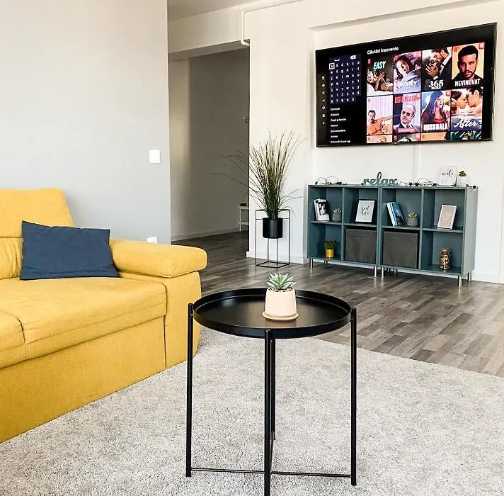 Sunlit Modern Apartment With Fast Wifi Self Check In Free Parking-1