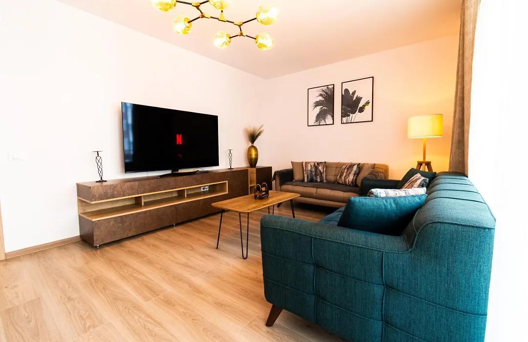 Pentha Apt - Stylish And Spacious 2-Bedroom Apartment Near Coresi Mall-1