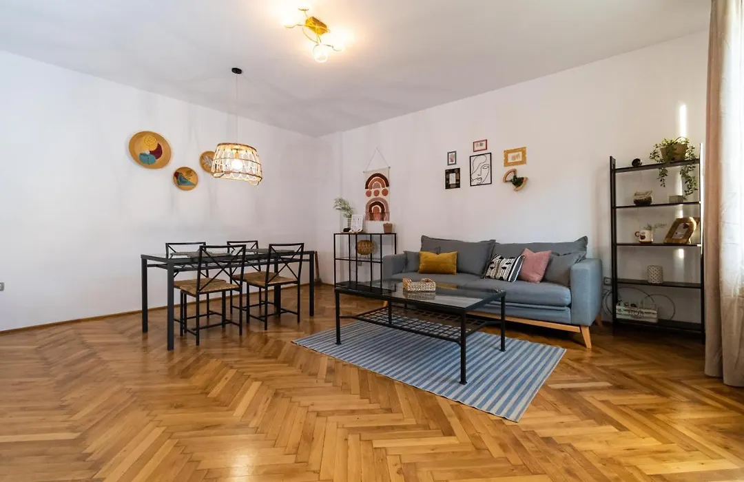 Lua Solis Apartment In The Old Town W/ Mt Tampa Views-1