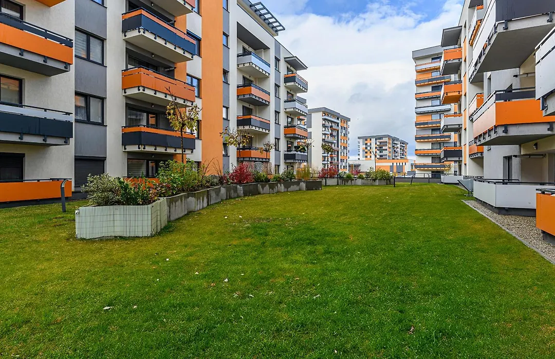 Grandis Coresi Mall Luxury Apartment-1
