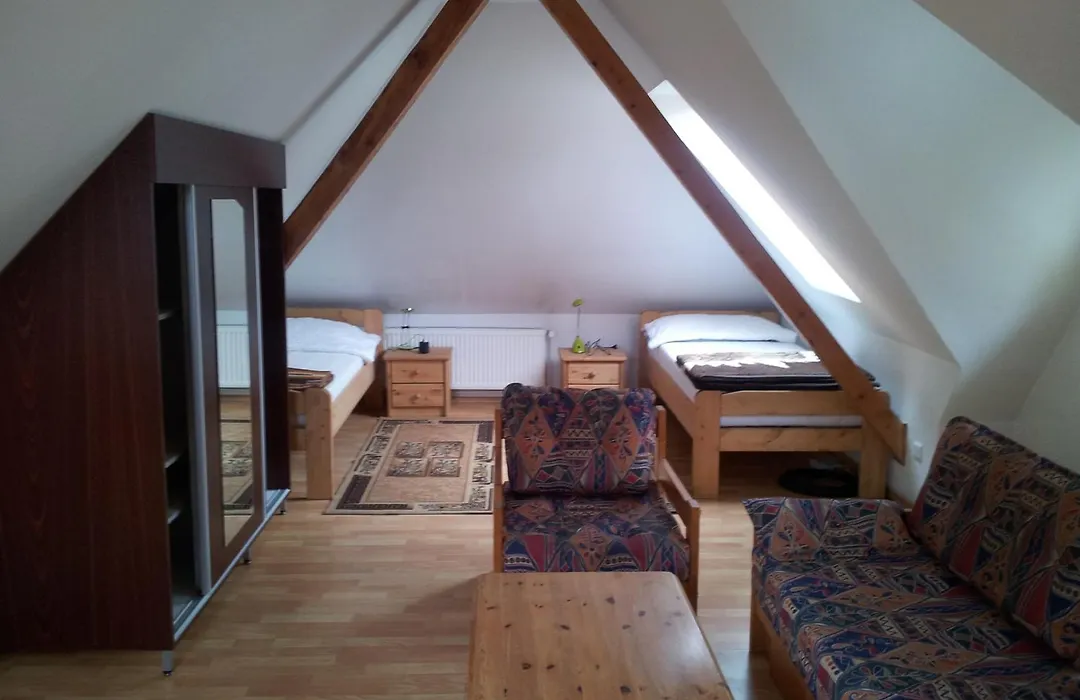 Apartament Roza-1