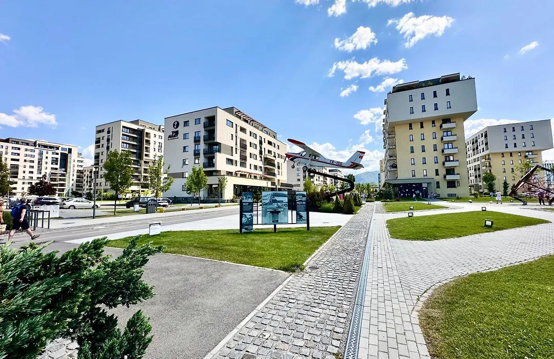Kasper Coresi Mall - Rise Private Apartments & Suites-1