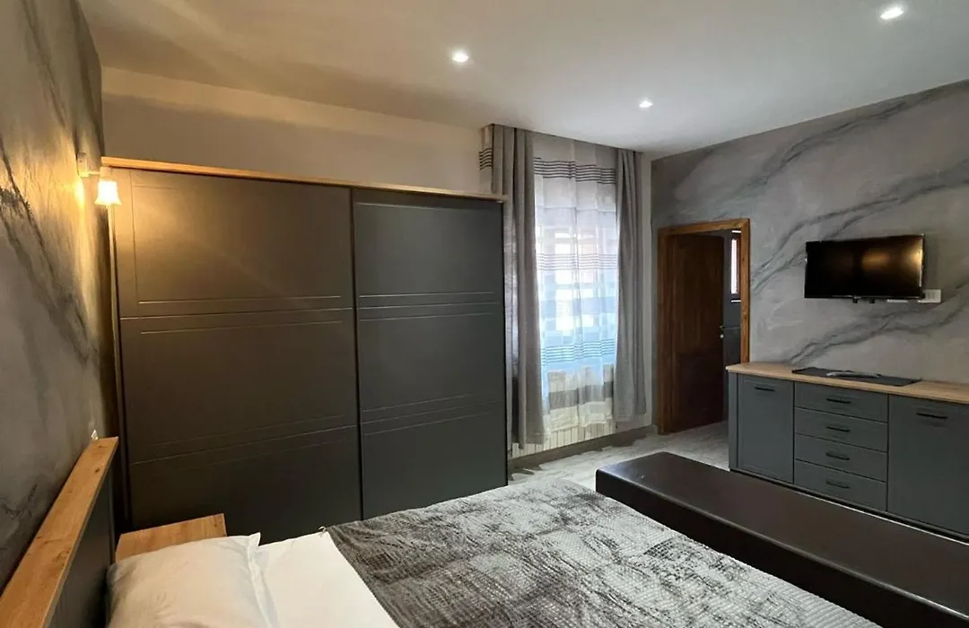 Lia House-1