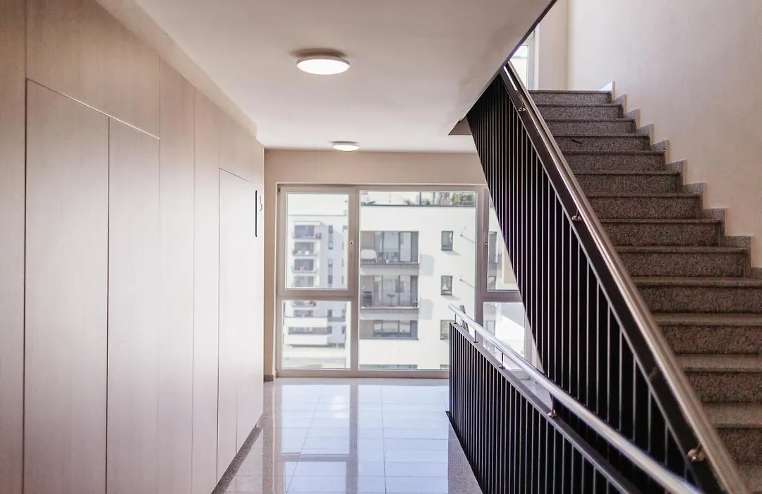 Modern Coresi Studio - Free Private Parking-1