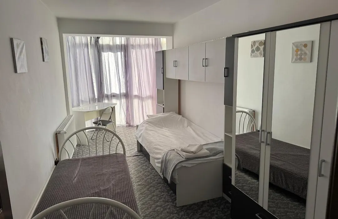 Hosthea Apartament Brasov-1