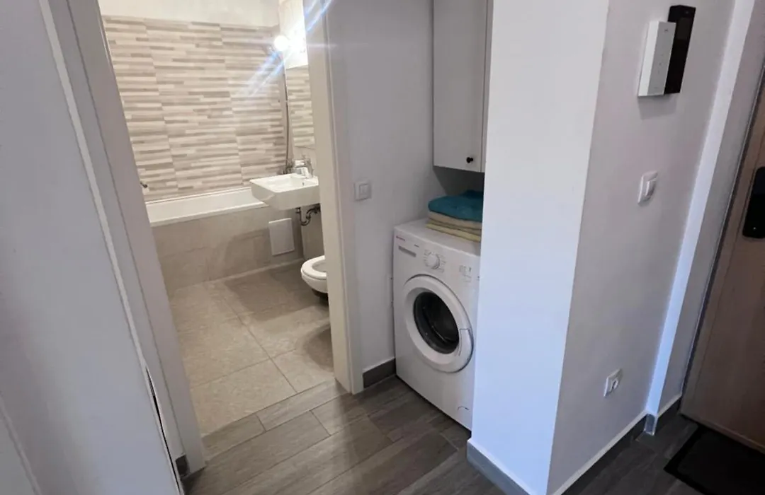 Nebele Residence Brasov-Self Check In -Mall Coresi-1