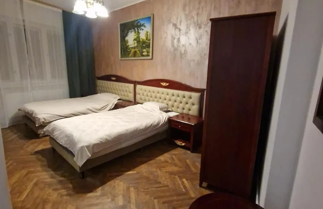 Nyko'S Apartment-1