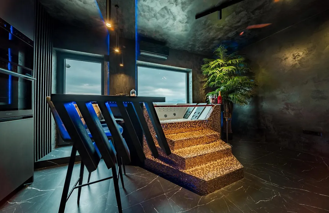 Virtual Dreamscape Apartment With Jacuzzi-1
