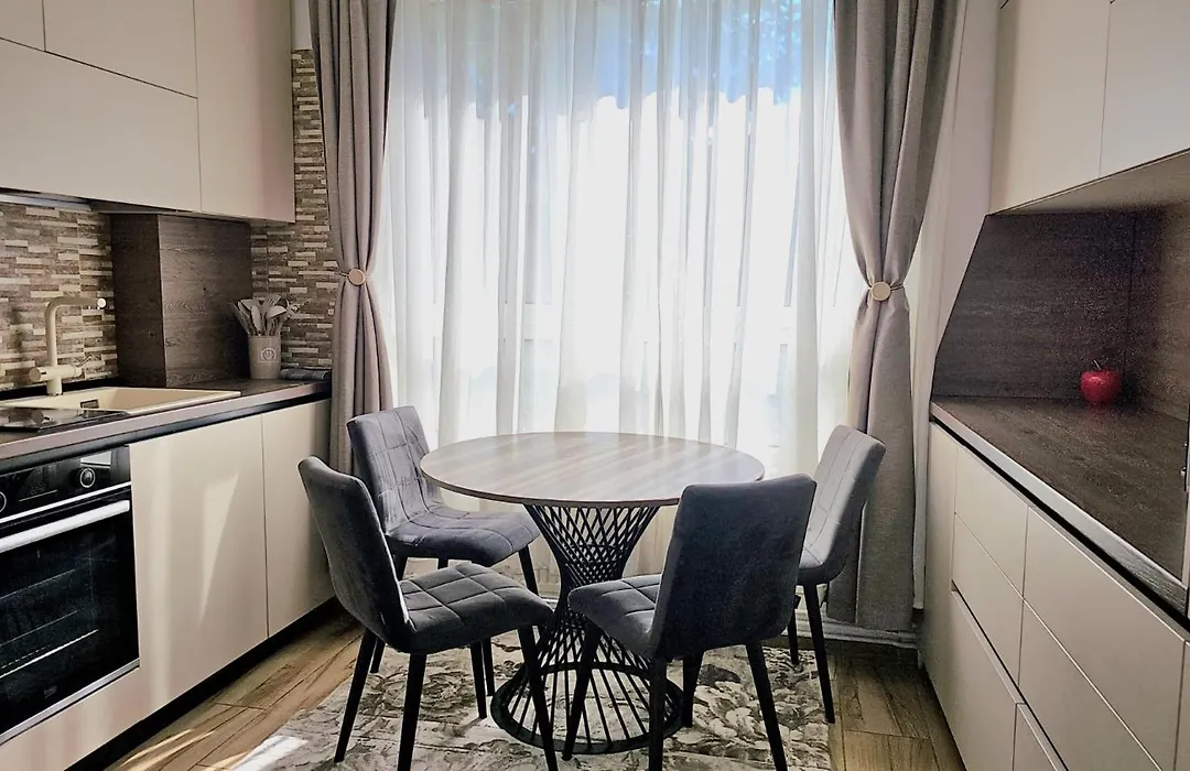 REVA - Brașov Civic Center Apartment-1