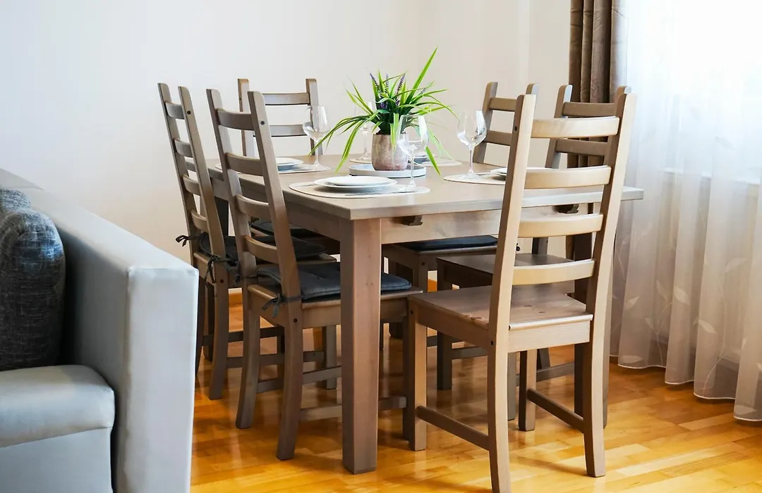 Mirandis Privilegio - Stylish Apartments With Balcony & Free Parking-1