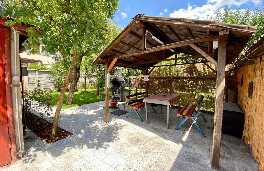 Cozy Corner Guesthouse - Civic Center, Free Parking, Garden With Bbq-1