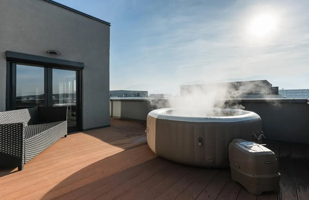 Skylark - Vancouver Penthouse Premium With Jacuzzi And Panoramic View-1