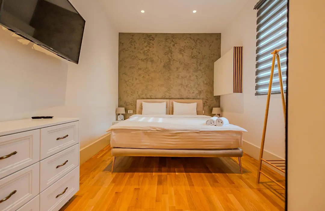 Rokebea Luxury Apartment-1