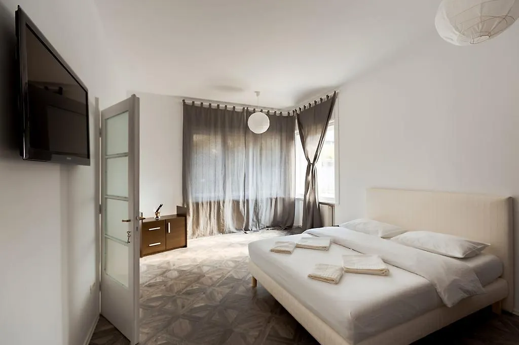 M&F Apartment-1