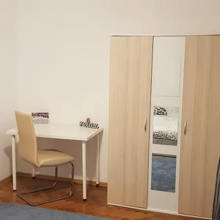 Petuniei Apartment-3
