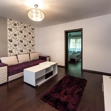La Nueve Suite-3