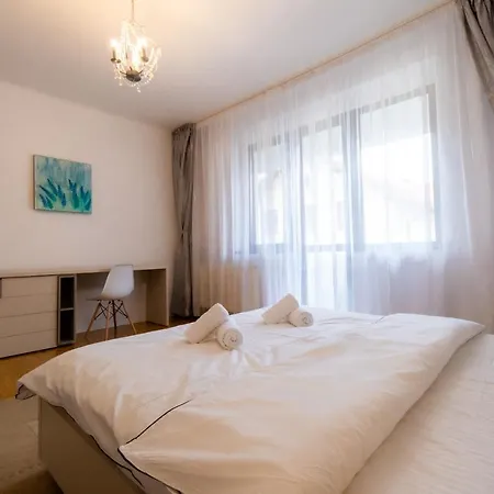 Ardor Apt - Bright And Secluded Apartment In The Heart Of Old Town-2