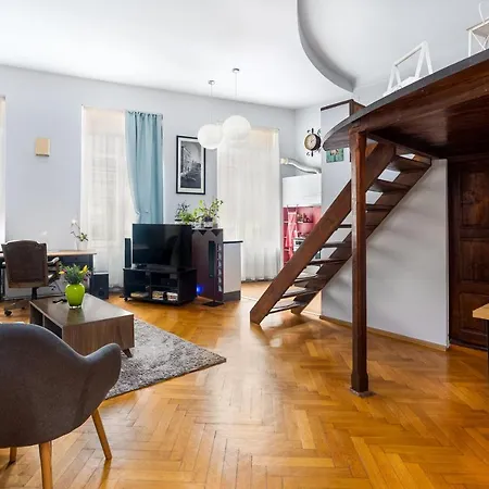 Stylish Studio Kronstadt-2