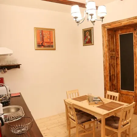 Apartamentul 16-2