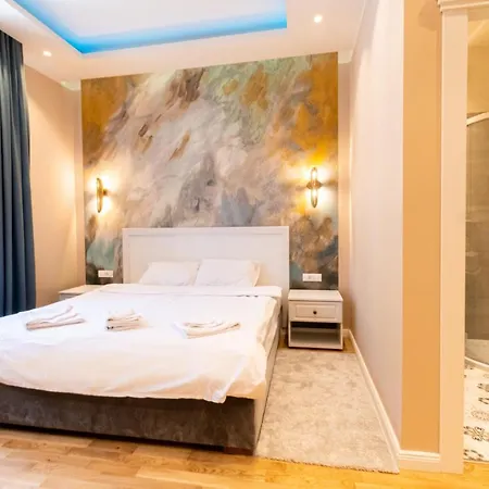 Black Gate - Quiet Studio In The Heart Of Old Town With Free Private Secured Parking-3