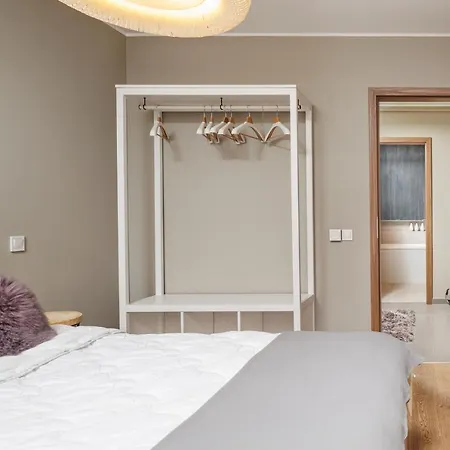 Warm Amber Suites Brașov-3
