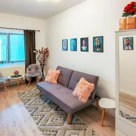 22 Loop Apartment-2