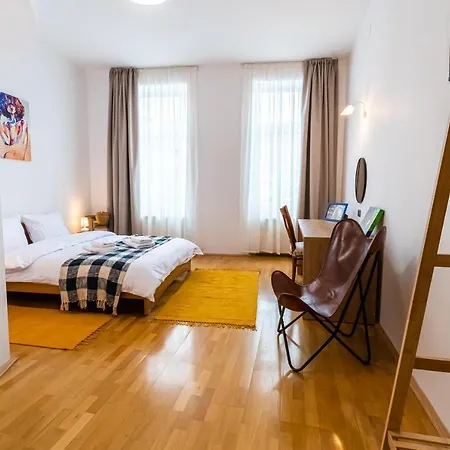 Residence 48 Beautiful Building Within Moments From The Old Town Of Brasov-3