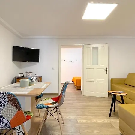 Well Prettyplaces Apartment 001-2