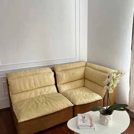 Hidden Gem Apartment In The Center Of The City-2