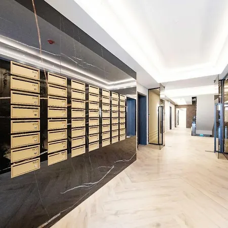 Brand New Luxury Apartment In The Heart Of Brasov-2