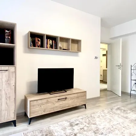 Daria'S Apartment-2