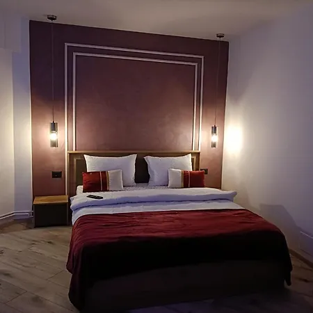 Central Train Station Apartment-3