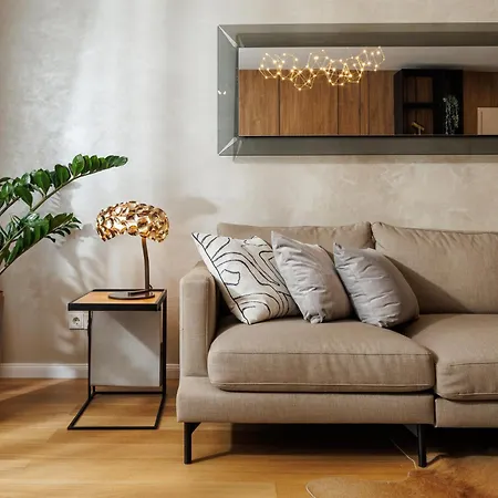 Pure Living Apartment W. Private Parking-2