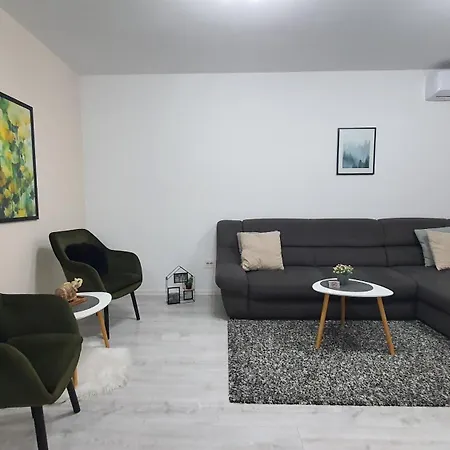 Green Apartment Coresi-2