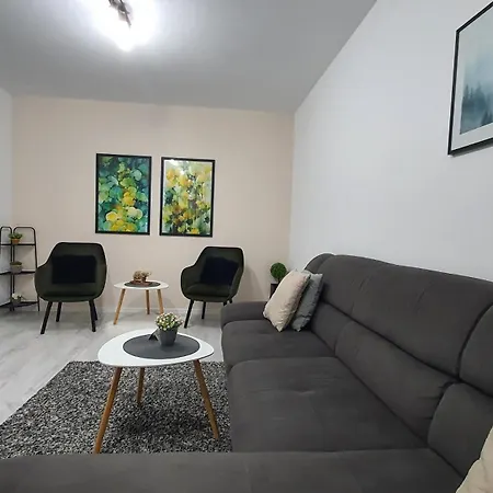 Green Apartment Coresi-3
