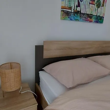 Lau Qualis Apartment Zona Coresi Mall-2