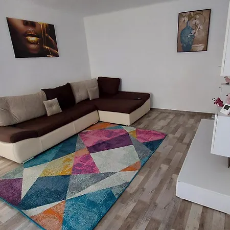 Apartament Diaconu Coresi (Piata Sfatului)-3