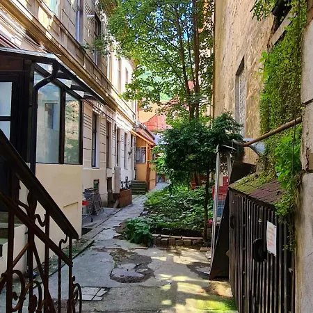 Zeiss House-3