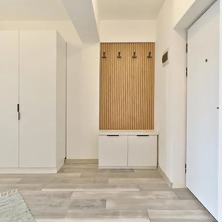 Ada Homes 08-2