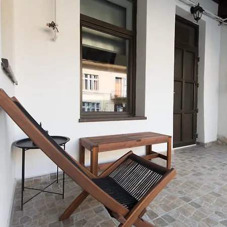 Lovely Brasov Flat With Patio And Mountain Views-2