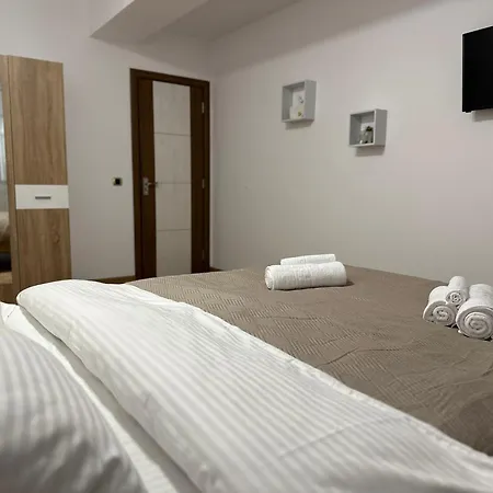 Goodmood Apartment-2