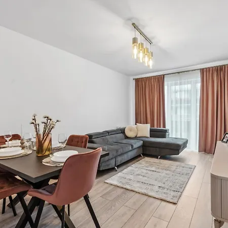 D&A Apartment With Private Parking-2