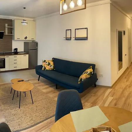 Urban Glow, 2 Bedroom Cosy Apartment - Coresi Mall-3