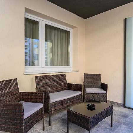 B-Holiday Luxury Apartments Urban Plaza-3