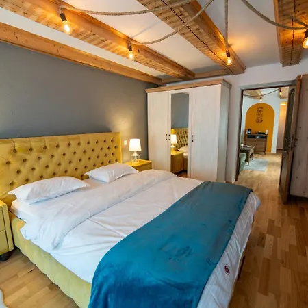 Barrique 15 - Breakfast At Restaurant & Minibar - Old Town-2